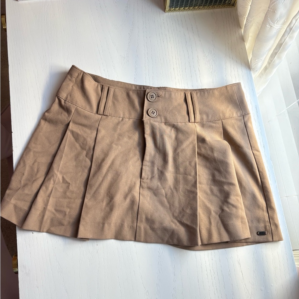Pull & Bear Tan Pleated Skirt